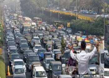 मुंबईत कारमधून प्रवास करणाऱ्या सर्व प्रवाशांना सीट बेल्ट बांधणे बंधनकारक, अन्यथा होईल कारवाई