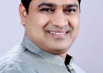 भरकटलेल्या नेतृत्त्वाने स्वत:च्या अपयशाचा आरसा दाखविला लघुउद्योजकांच्या समस्यांवर राष्ट्रवादीचे शहराध्यक्ष अजित गव्हाणे यांचा हल्लाबोल लघुउद्योजकांच्या तोंडाला पाने पुसली;