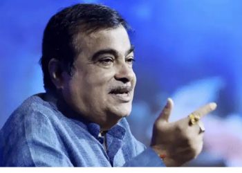 400 कोटी रुपये खर्चूनही रस्त्याचे काम निकृष्ट झाल्याने त्यांनी ‘तुम्हाला त्रास झाला, मला माफ करा’ नितीन गडगरी