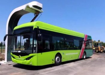 एसटीच्या ताफ्यात येणार पाच हजार इलेक्ट्रिक आणि दोन हजार डिझेल बसगाड्या; पाच हजार डिझेल बसगाड्यांचे होणार एलएनजीमध्ये रुपांतर