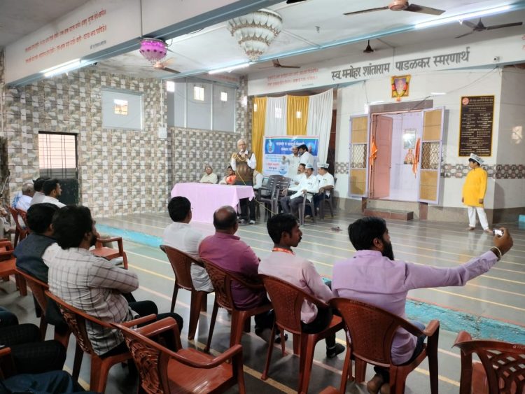 प्रजासत्ताक दिना निमित्त आम आदमी पार्टीच्या, हडपसर, पुणे च्या वतीने आयोजित आदर्श पत्रकार व आदर्श सेनानी सन्मान सोहळा पार पडला.