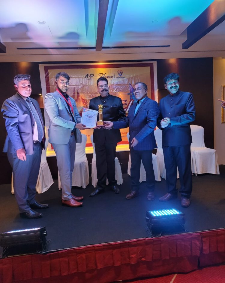 श्री कृष्णा प्रल्हादराव कुडूक यांना दुबई येथे ” आंतरराष्ट्रीय युवा उद्योजक पुरस्कार 2023″ ने सन्मानित