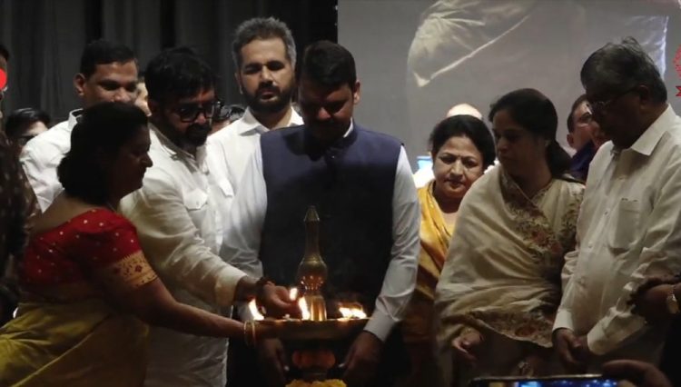 ग.दि. माडगूळकर नाट्यगृहाचे उपमुख्यमंत्री देवेंद्र फडणवीस यांच्या हस्ते उद्घाटन पाणी पुरवठ्याच्या कामासाठी त्वरीत जमीन उपलब्ध करून देऊ-उपमुख्यमंत्री