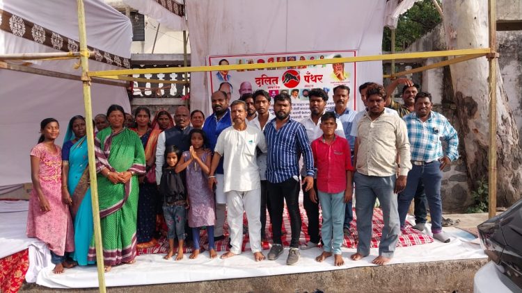 म्हसवड नगर परिषदेच्या भोंगळ कारभारामुळे वाचनालयाचे काम बंद अवस्थेत – पश्चिम महाराष्ट्र अध्यक्ष पॅॅंथर प्रमोद लोखंडे प्रशासनाने वेळीच लक्ष देण्याची गरज – पॅॅंथर विश्वास मोरे