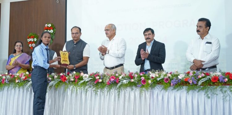 अभियांत्रिकीची चार वर्षे आयुष्याला नवी दिशा देणारे – रमेश दौंडकर रावेत येथील पीसीसीओईआर च्या प्रथम वर्षाच्या विद्यार्थ्यांचा स्वागत समारंभ