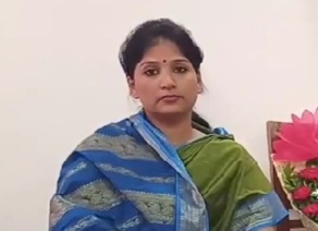 आपघात ग्रस्त पती पन्ती च्या मदतीला करुणा मुंढे आल्या धाऊण