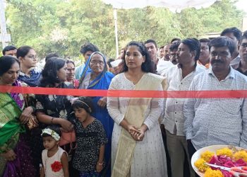 स्वराज्य शक्ती सेनेच्या बीड जिल्हा कार्यालयाचे उद्घाटन स्वराज्य शक्ति सेनेच्या राष्ट्रीय अध्यक्ष करुणा धनंजय मुंडे यांच्या शुभ हस्ते करण्यात आले