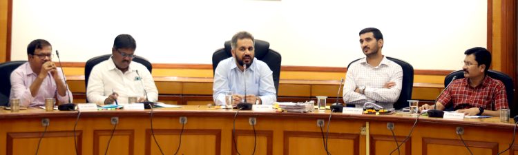 पिंपरी चिंचवड महानगरपालिका पिंपरी येथील मुख्य प्रशासकीय इमारतीतील दिवंगत महापौर मधुकर पवळे सभागृहात स्थायी समितीची बैठक संपन्न झाली,