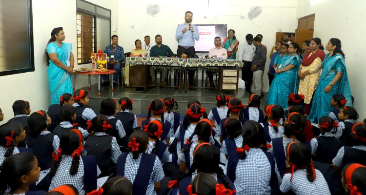 शालेय साहित्य वितरणासाठी ई-रुपी प्रणालीचा अवलंब; महापालिकेचा नाविन्यपूर्ण उपक्रम