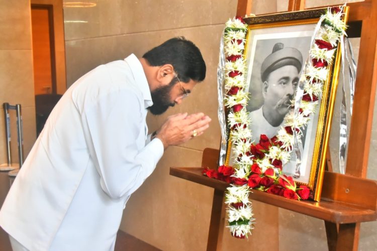 लोकमान्य टिळक यांना जयंतीनिमित्त मुख्यमंत्री एकनाथ शिंदे यांचे अभिवादन