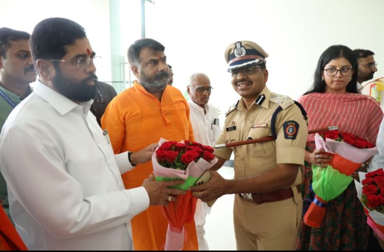 मुख्यमंत्री एकनाथ शिंदे यांचे नांदेड विमानतळावर आगमन