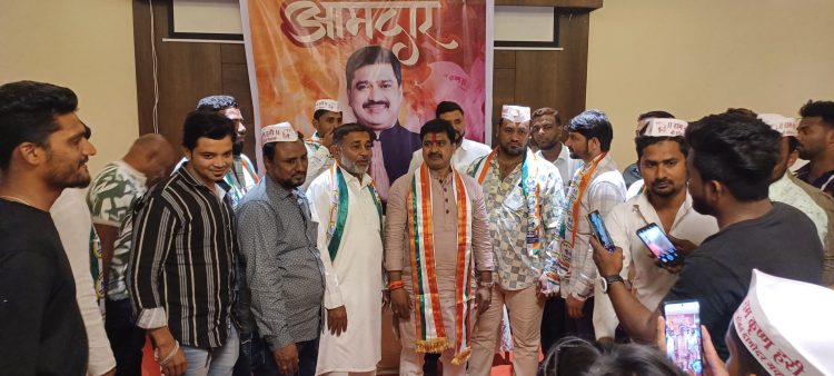 गाठीभेटी घेत अजित गव्हाणे यांनी साधला मतदारांशी संवाद -नागरिकांचा उत्स्फूर्त प्रतिसाद; परिवर्तनसाठी नागरिक ठाम