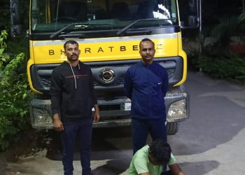 चकलांबा पोलिसांनी पकडला वाळू वाहतूक करणारा हायवा एक आरोपी ताब्यात;२५ लाखांचा मुद्देमाल जप्त