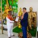 गीतकार अशोक गायसमुद्रे यांना वामनदादा कर्डक पुरस्कार देऊन गौरविण्यात आले